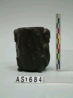 藏品(浮雕蛙形人像木杯)的圖片